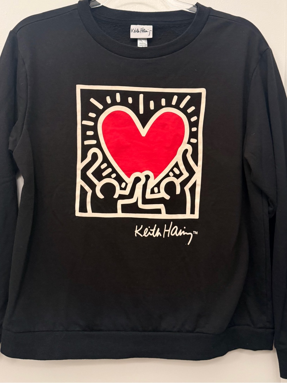 NWOT Keith Haring Foundation Black Red Heart Graphic Crewneck Sweatshirt Medium
